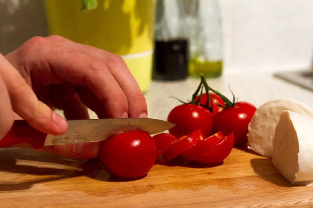 Slicing tomatoes for healthy eating enjoyment